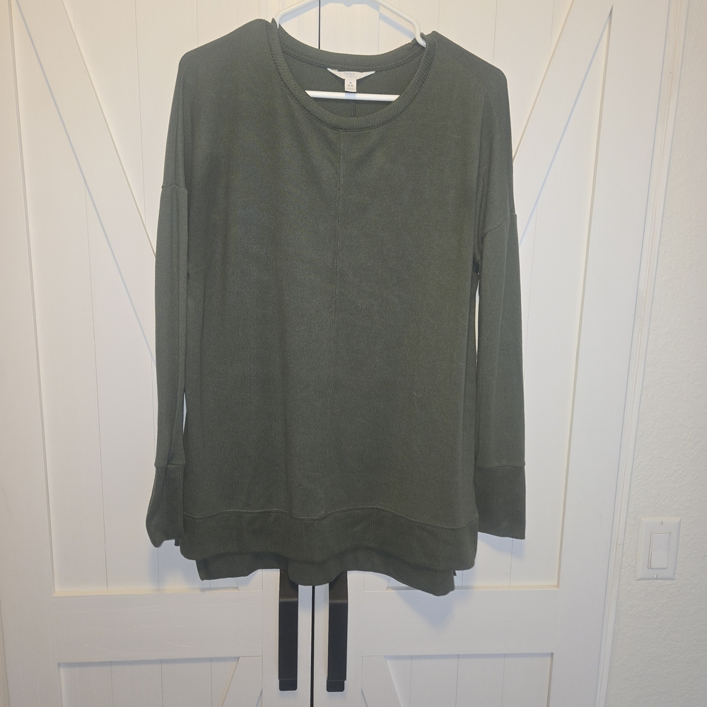 Women's Green Top